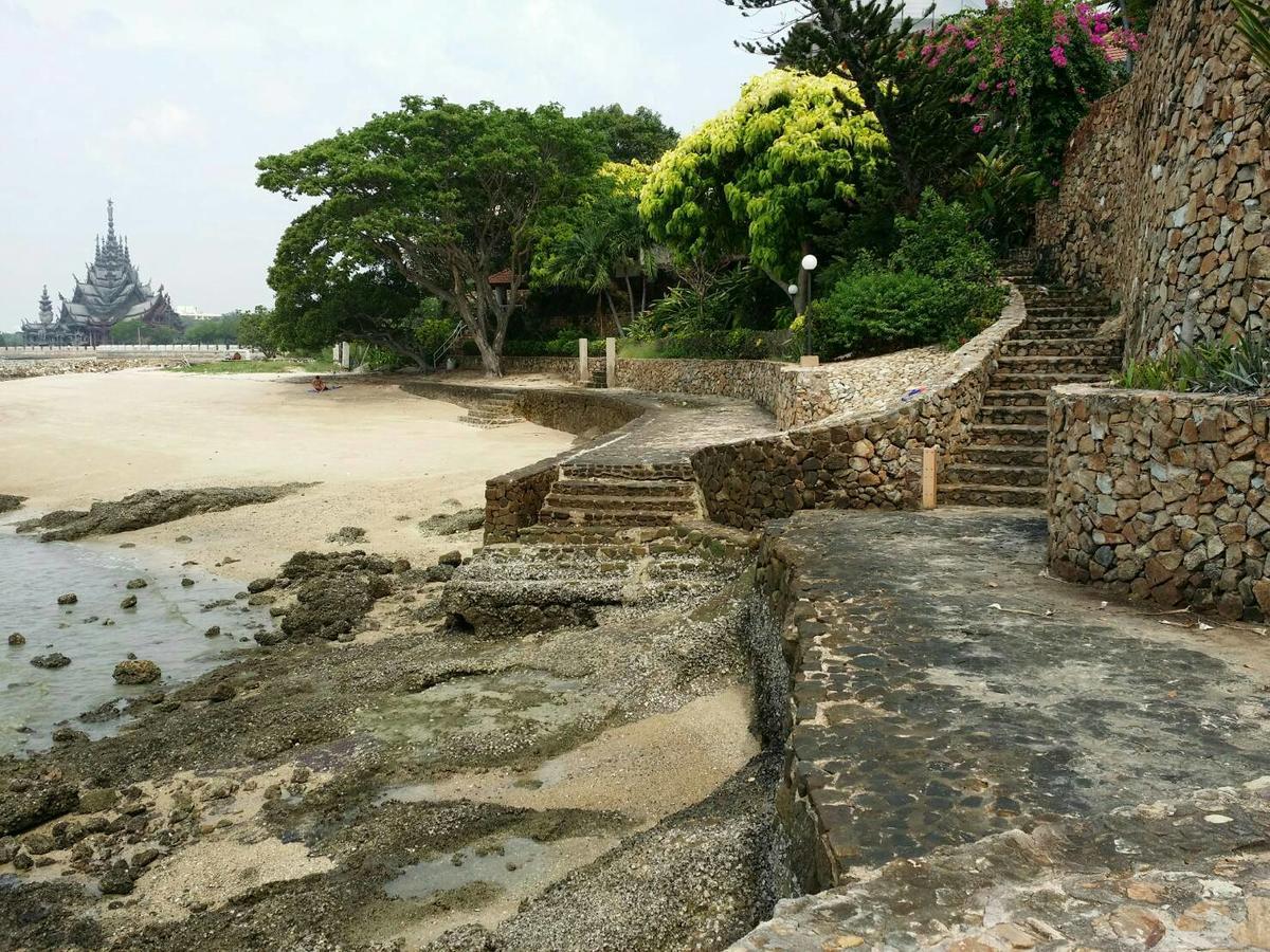 Serenity Pattaya Beach Exterior photo
