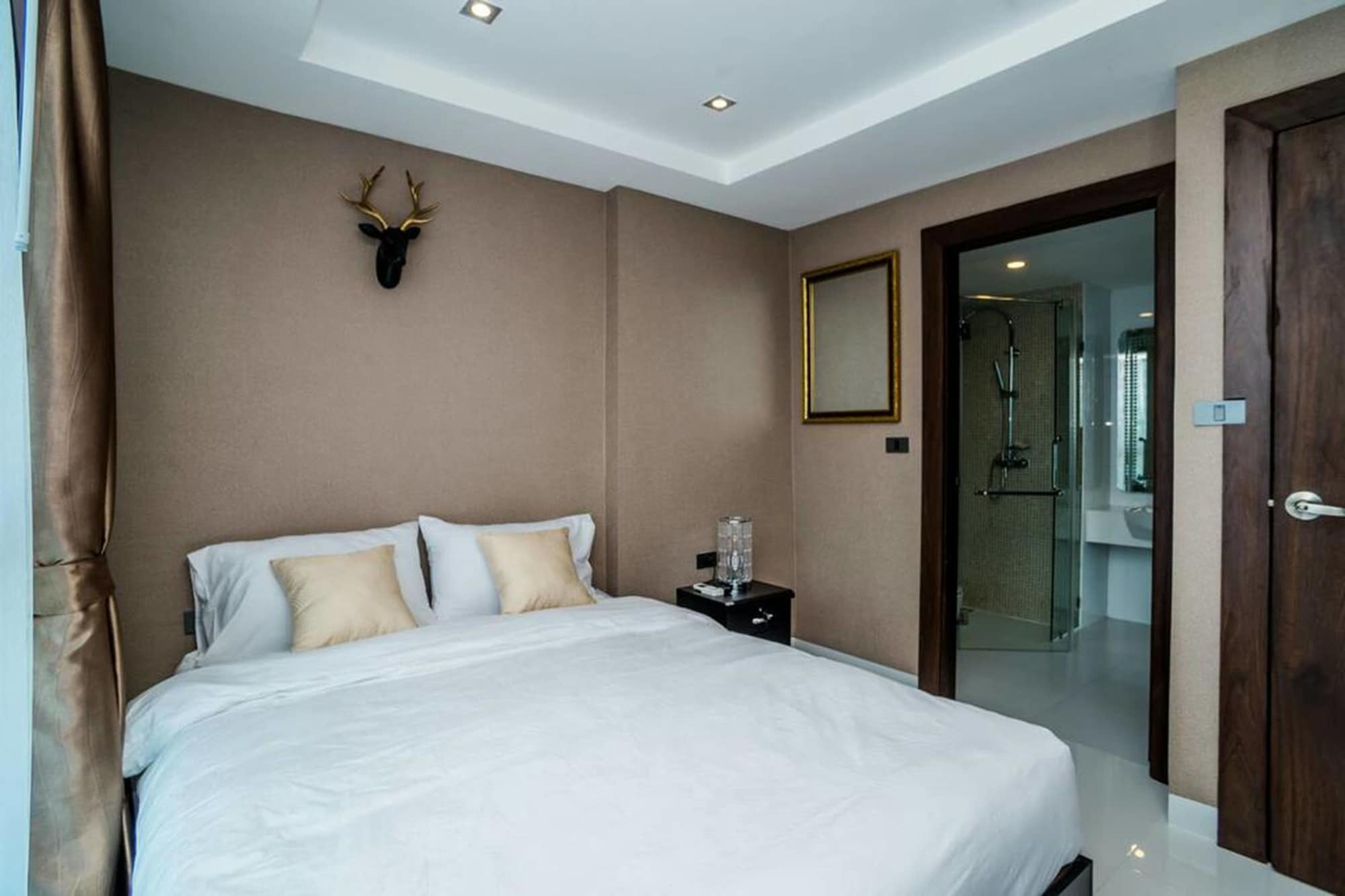 Serenity Pattaya Beach Exterior photo