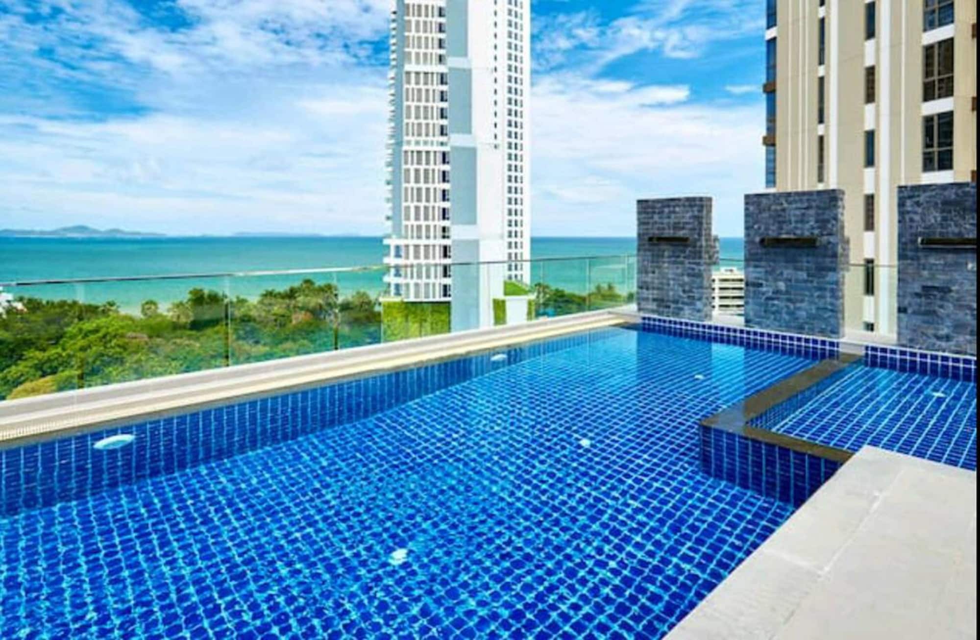 Serenity Pattaya Beach Exterior photo